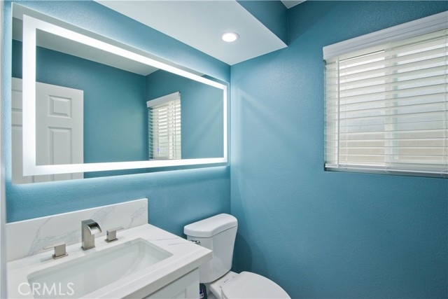 20227 Elkwood Street, Winnetka CA: https://media.crmls.org/medias/9374fbf4-5888-4a27-ad67-fb0b117af116.jpg