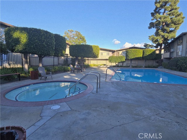 Detail Gallery Image 10 of 12 For 832 Coriander Drive #E,  Torrance,  CA 90502 - 1 Beds | 1 Baths