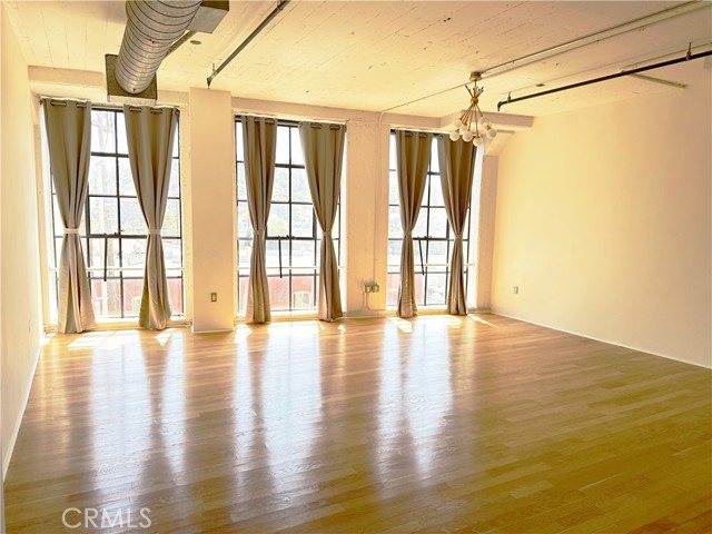 200 N San Fernando Road, Los Angeles CA: https://media.crmls.org/medias/937576ae-2952-4df5-8746-81f23427e773.jpg