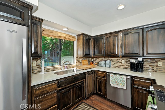 Detail Gallery Image 14 of 33 For 24274 Bernard Dr, Crestline,  CA 92325 - 2 Beds | 1/1 Baths