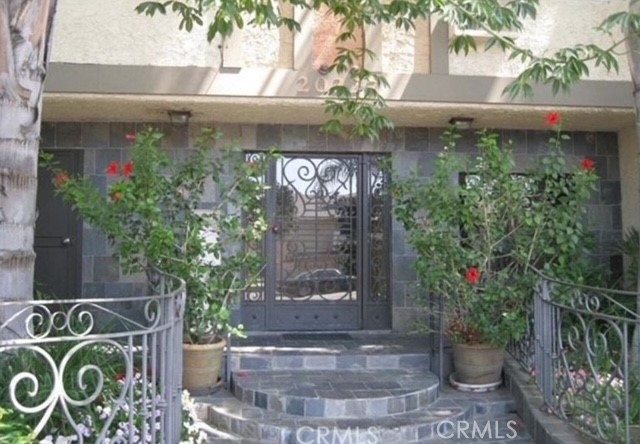 Detail Gallery Image 8 of 13 For 20327 Saticoy St #102,  Winnetka,  CA 91306 - 1 Beds | 1 Baths