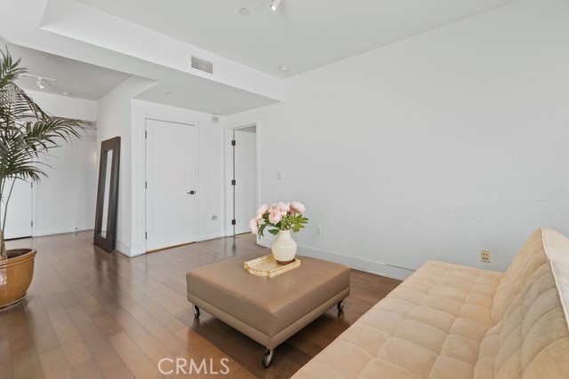Detail Gallery Image 3 of 22 For 1817 Prosser Ave #503,  Los Angeles,  CA 90025 - 2 Beds | 2 Baths