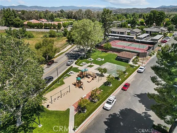 24644 Golfview Drive, Valencia (santa Clarita), California 91355, 3 Bedrooms Bedrooms, ,2 BathroomsBathrooms,Residential Lease,For Rent,24644 Golfview Drive,CRSR25159178