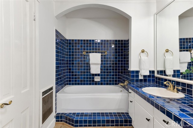 Detail Gallery Image 21 of 42 For 17716 Nordhoff St, Northridge,  CA 91325 - 4 Beds | 2 Baths