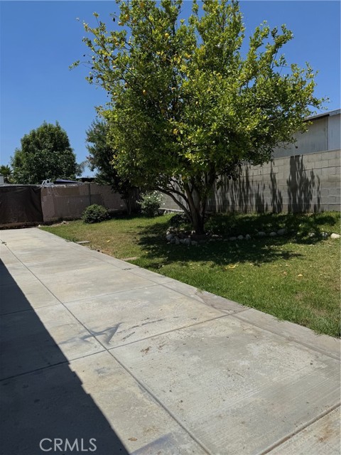 518 E 2nd Street, Rialto CA: https://media.crmls.org/medias/9378e57c-3594-4eb1-ad05-25ac5c9a777a.jpg