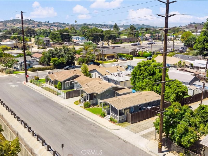 Triplex at 2103 2115,2117 B Street