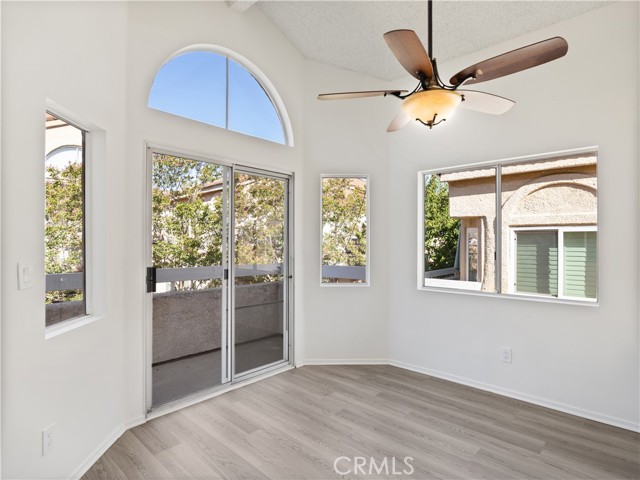 Detail Gallery Image 11 of 44 For 19810 Sandpiper Pl #22,  Newhall,  CA 91321 - 3 Beds | 2 Baths