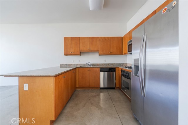 435 W Center Street, Anaheim CA: https://media.crmls.org/medias/937a9002-86e1-4d50-aae8-274020eae4d6.jpg