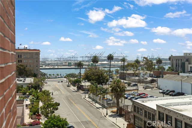 285 W. 6th Street, Unit #527, San Pedro CA: https://media.crmls.org/medias/937b5847-caa5-4f75-9463-04ea3ff80d63.jpg