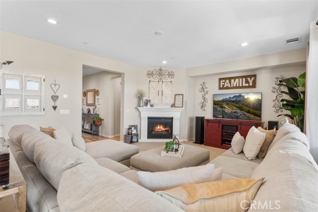 35403 Laurel Tree Court, Winchester CA: https://media.crmls.org/medias/937bd0e1-2d72-4cc0-8ed0-616039411eb0.jpg