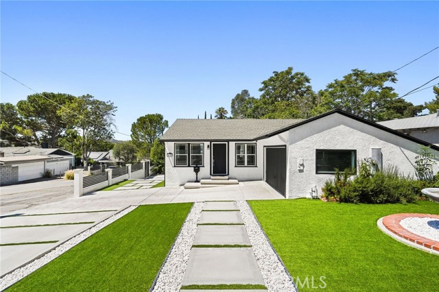 Detail Gallery Image 1 of 39 For 10337 Pinyon Ave, Tujunga,  CA 91042 - 3 Beds | 1 Baths