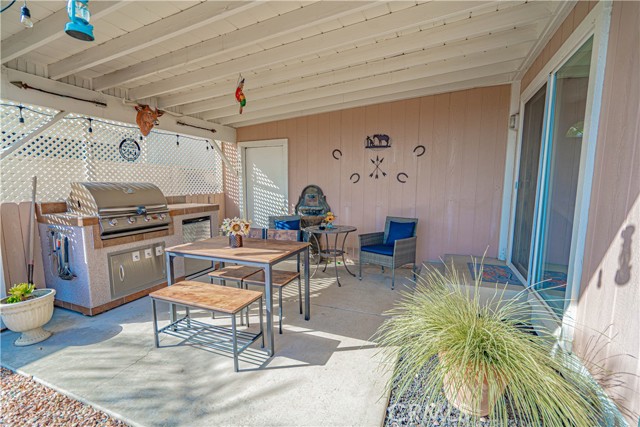 Detail Gallery Image 52 of 74 For 20164 Crestview Dr., Canyon Country,  CA 91351 - 3 Beds | 2 Baths