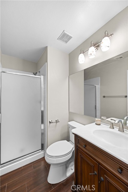 Detail Gallery Image 12 of 25 For 27503 Wellsley Way, Valencia,  CA 91354 - 4 Beds | 3 Baths