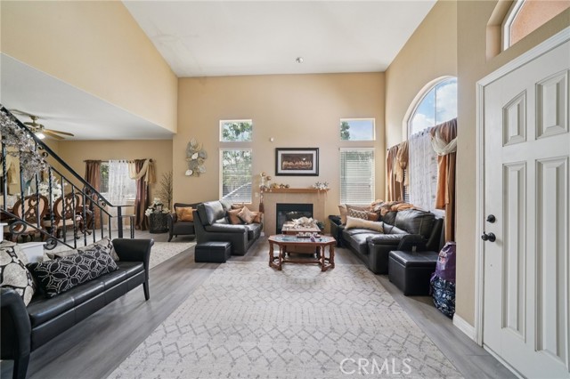 Detail Gallery Image 5 of 62 For 16638 Shuning Ct, Moreno Valley,  CA 92551 - 4 Beds | 3 Baths