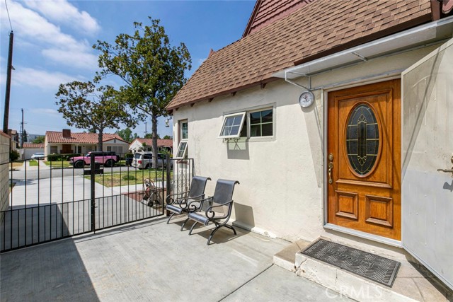 533 Hawthorne Street, Glendale CA: https://media.crmls.org/medias/937dd621-e596-4a65-b39a-b008910b04ef.jpg