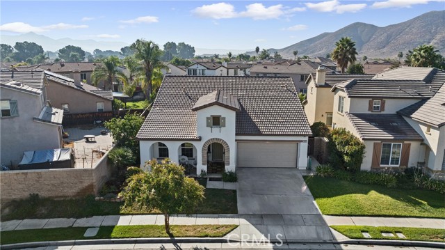 Detail Gallery Image 4 of 37 For 1625 Red Clover Ln, Hemet,  CA 92545 - 5 Beds | 3/1 Baths