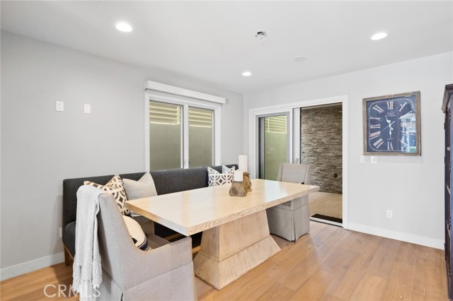 Detail Gallery Image 11 of 26 For 219 Diamond Ave, Newport Beach,  CA 92662 - 3 Beds | 3 Baths