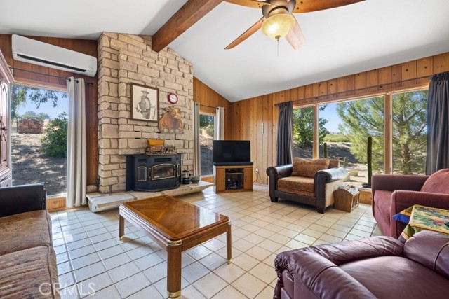 75429 Indian Valley Road, San Miguel CA: https://media.crmls.org/medias/937eff95-0974-4f01-95b3-712e670c1837.jpg