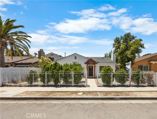 11430 Strathern Street, North Hollywood CA: https://media.crmls.org/medias/937f797a-e766-4e07-96ab-fcf7b88fb2c6.jpg