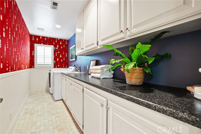 Detail Gallery Image 25 of 37 For 212 2nd St, Seal Beach,  CA 90740 - 4 Beds | 3/1 Baths