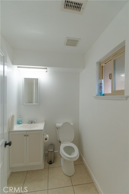 Detail Gallery Image 18 of 75 For 14064 Tioga, Oak Hills,  CA 92344 - 5 Beds | 2/1 Baths