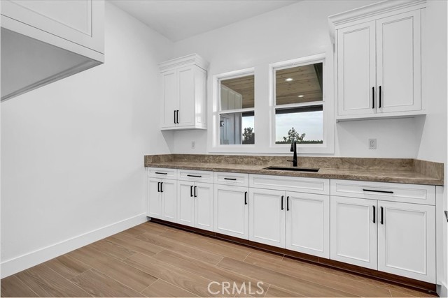 605 S Anderson Road, Exeter CA: https://media.crmls.org/medias/93807821-8e06-4516-9815-a9c434ff89c7.jpg