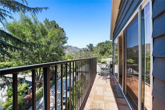 Detail Gallery Image 16 of 37 For 3329 Adina Dr, Los Angeles,  CA 90068 - 3 Beds | 3/1 Baths