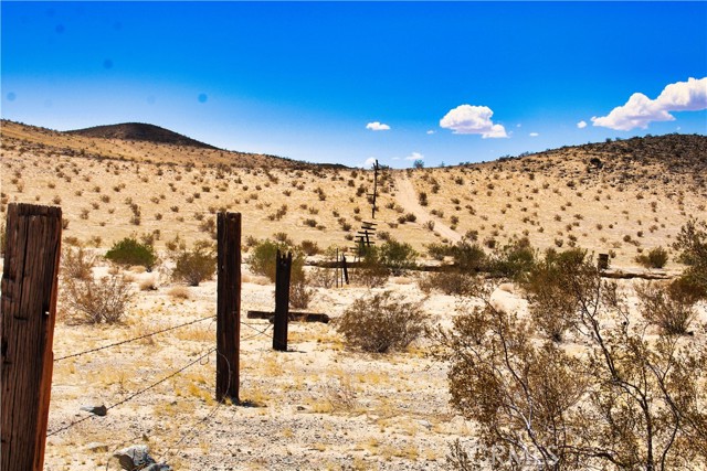 Detail Gallery Image 3 of 50 For 49342 Starlite Lane Dr, Newberry Springs,  CA 92365 - – Beds | – Baths