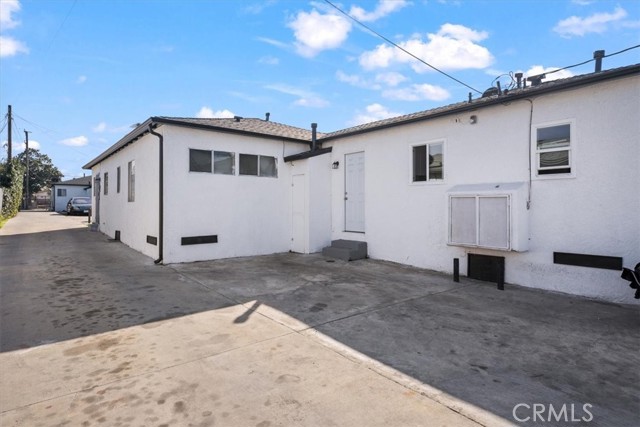 Detail Gallery Image 7 of 9 For 1525 W 105th St, Los Angeles,  CA 90047 - – Beds | – Baths