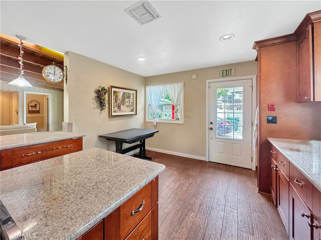 938150a0 3f07 4428 8a28 Fe37c8293e54