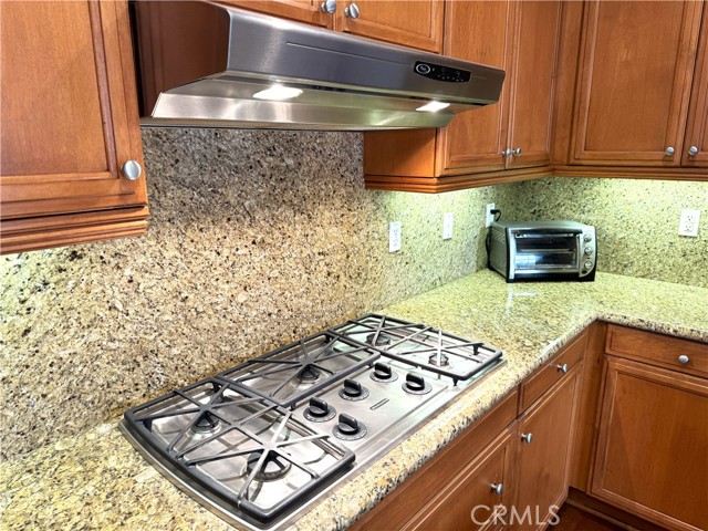 Detail Gallery Image 10 of 54 For 2 Honeydew, Irvine,  CA 92603 - 3 Beds | 2/1 Baths