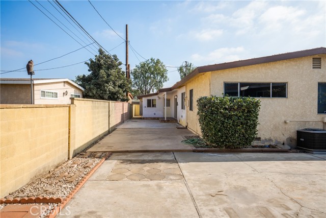 Detail Gallery Image 10 of 57 For 9227 Vicki Dr, Santa Fe Springs,  CA 90670 - 3 Beds | 2 Baths