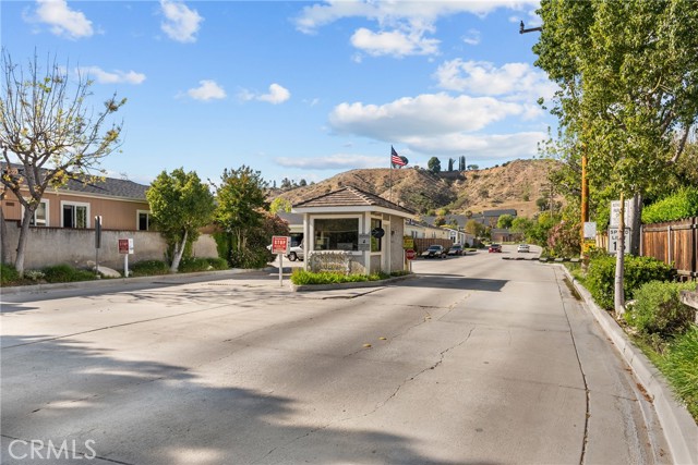 27828 Spyglass Lane, Canyon Country CA: https://media.crmls.org/medias/9383f700-66ca-4989-a624-c665f114e4a0.jpg
