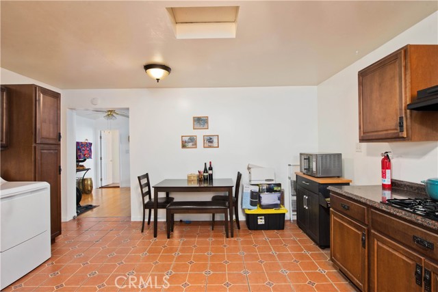 23329 Raymond Street, Chatsworth CA: https://media.crmls.org/medias/93843fc6-7013-475b-9c95-39227dd1cdf4.jpg