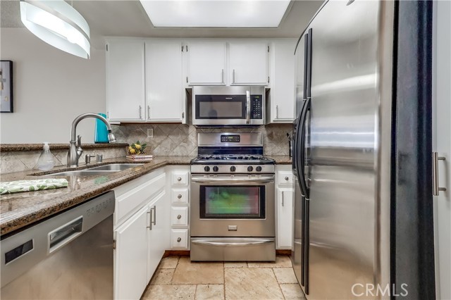 Detail Gallery Image 21 of 59 For 7302 Bright Ave #B,  Whittier,  CA 90602 - 2 Beds | 3 Baths