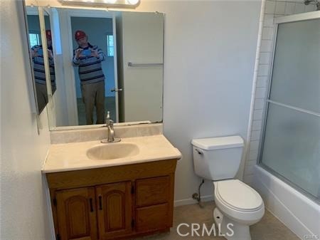 https://media.crmls.org/medias/9385211d-321a-4aba-8d9c-6fe237811923.jpg?preset=X-Large