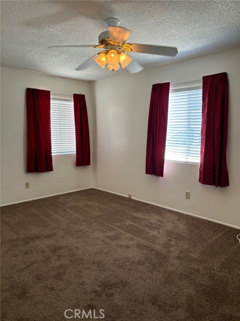 Detail Gallery Image 4 of 7 For 41816 Acacia, Hemet,  CA 92544 - 2 Beds | 1 Baths