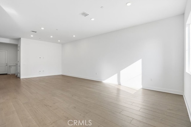 673 Beacon, Irvine CA: https://media.crmls.org/medias/93858cc4-46e7-4759-b0d0-6c03eb86d613.jpg