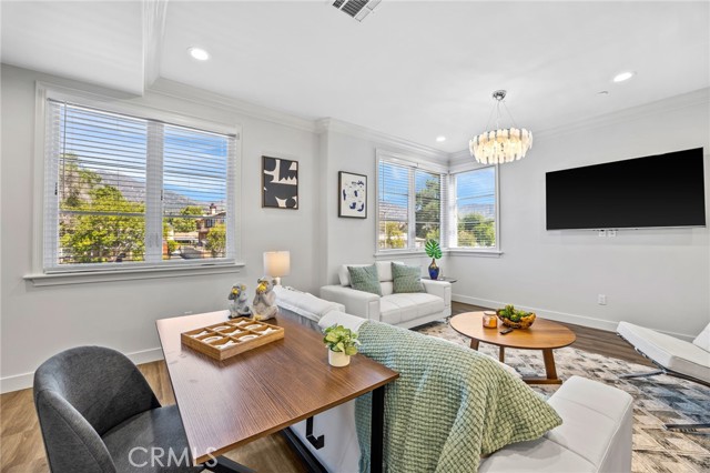 Detail Gallery Image 11 of 31 For 22 E Colorado Bld a,  Arcadia,  CA 91006 - 3 Beds | 3 Baths