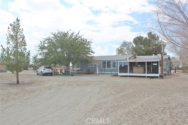 Detail Gallery Image 2 of 10 For 19478 Valle Vista Rd, Adelanto,  CA 92301 - 3 Beds | 2 Baths