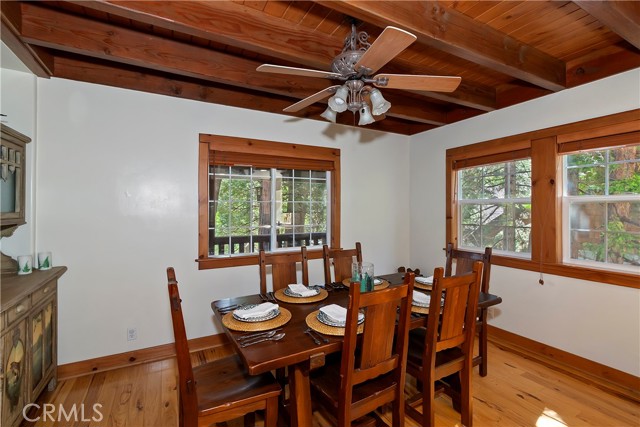 Detail Gallery Image 11 of 53 For 28637 Shenandoah, Lake Arrowhead,  CA 92352 - 4 Beds | 2/1 Baths