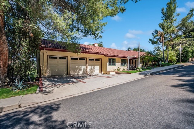 Detail Gallery Image 1 of 24 For 3300 Beaudry, Glendale,  CA 91208 - 4 Beds | 4 Baths