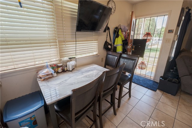 Detail Gallery Image 8 of 25 For 11126 Van Buren Ave, Los Angeles,  CA 90044 - 3 Beds | 2 Baths