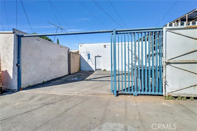 11050 Atlantic Avenue, Lynwood, California 90262, ,Commercial Sale,For Sale,11050 Atlantic Avenue,CRDW24046708