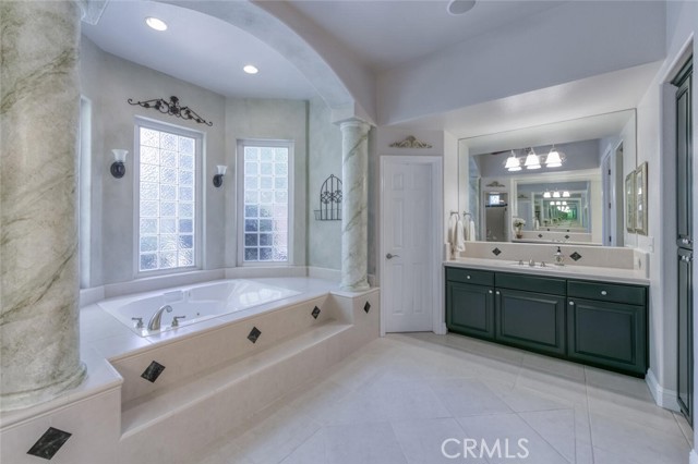Image 26 of 58 For 10678 Medinah Circle