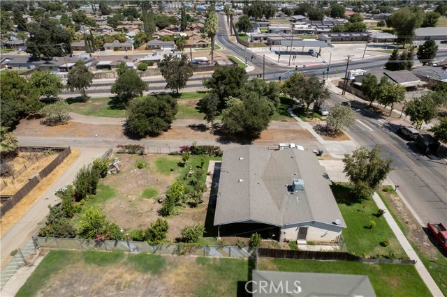 361 N B Street, Tulare CA: https://media.crmls.org/medias/9387dcbf-dde4-401f-af3e-cbcea1e295a8.jpg
