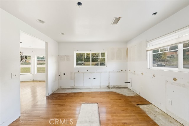 Detail Gallery Image 7 of 39 For 261 E Crescent Ave, Redlands,  CA 92373 - 5 Beds | 3/1 Baths