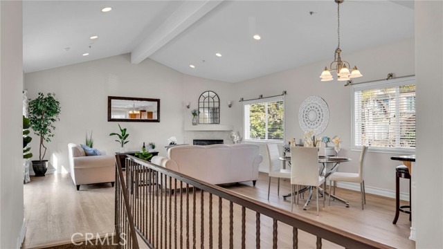 Detail Gallery Image 2 of 28 For 2723 Carnegie Ln a,  Redondo Beach,  CA 90278 - 3 Beds | 2/1 Baths