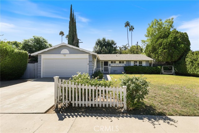 22440 Schoolcraft St., West Hills CA: https://media.crmls.org/medias/9388b1f7-405f-4eba-8979-611c577bde9b.jpg