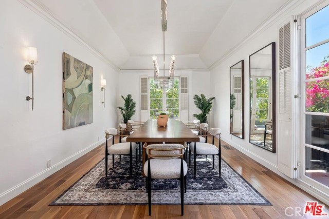 Detail Gallery Image 7 of 29 For 384 N Bonhill Rd, Los Angeles,  CA 90049 - 3 Beds | 3/2 Baths